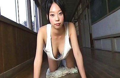 Hikaru Aoyama Asian shows huge cans in top while doing exercises