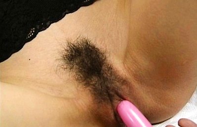 Sakura Kitazawa Asian has hairy poonanie and nipples licked