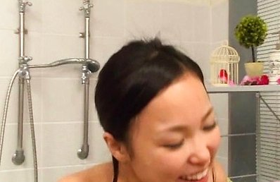 Ai Yuzuki Asian with leering curves sucks shlong in full bathtub