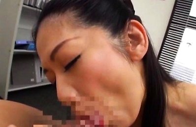 Japanese AV Model plays with her big boobs while giving blowjob