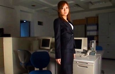 Aya Hasegawa in office suit has pussy aroused on black thong
