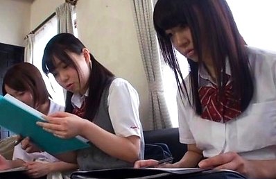 Ryouka Asakura Asian and girlfriends in uniform are at school