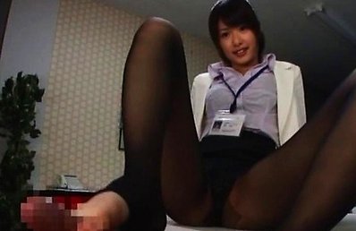 Nanami Kawakami Asian rubs joystick with feet till gets cum