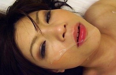 After having the hard nipples and the hairy pussy licked, Kurumi Katase gives a very good blowjob. She is fucked with a finger and very fast with the