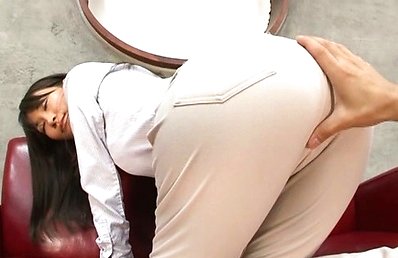 Kozue Hirayama Asian has hot ass smelled by man over tight pants