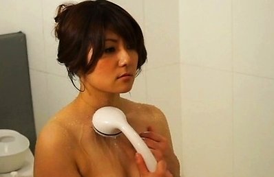 Japanese AV Model enjoys sexy massage with her date after shower