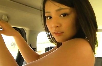 Tsubasa Akimoto Asian shows hot butt and juicy chest in the car