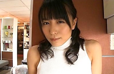 Yukie Kawamura Asian plays with the camera showing boobs in bra