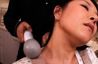 Ayane Asakura Asian loves to have body stimulated with sex toy