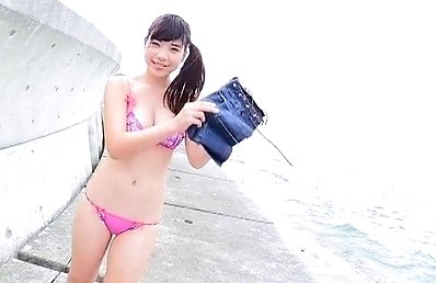 Jun Serizawa Asian shows hot bum and hot box under short skirt