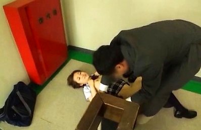 Japanese AV Model with round cans is fucked on school stairs