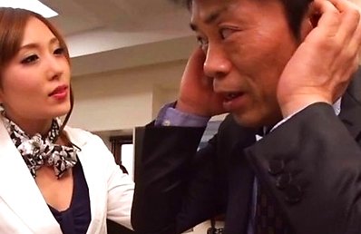 Rin Sakuragi Asian kisses boss and sucks his cock for salary