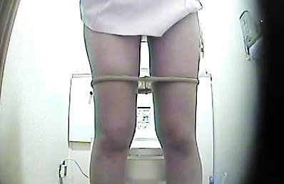 Kaori Nanbara sexy milf masturbating on the toilet for hidden cam