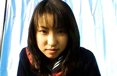Kaori Asian honey in sailor girl uniform is about to release pee