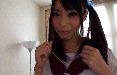 Amateur Asian doll touches hard dick and shows cans in bath suit